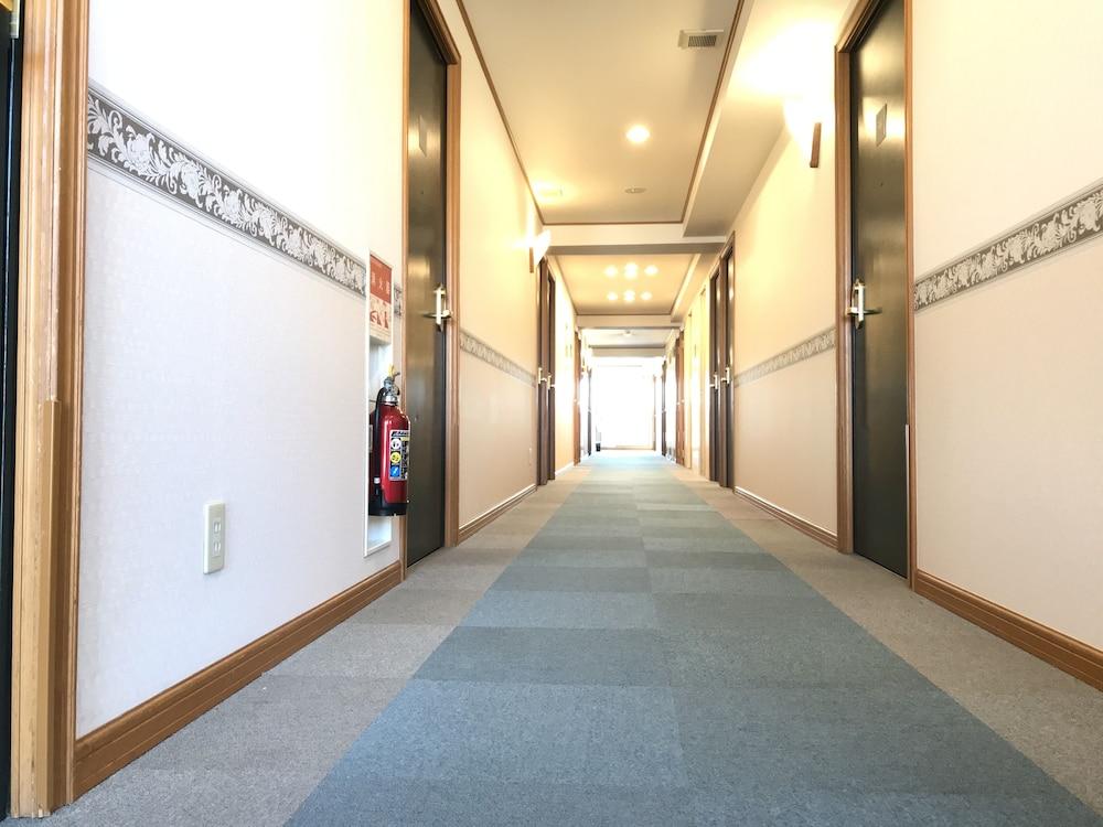 Toyoko Inn Yokohama Tsurumi Eki Higashi Guchi Екстер'єр фото