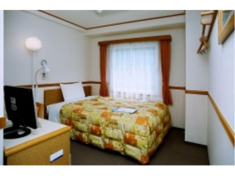 Toyoko Inn Yokohama Tsurumi Eki Higashi Guchi Екстер'єр фото