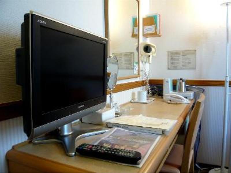 Toyoko Inn Yokohama Tsurumi Eki Higashi Guchi Екстер'єр фото